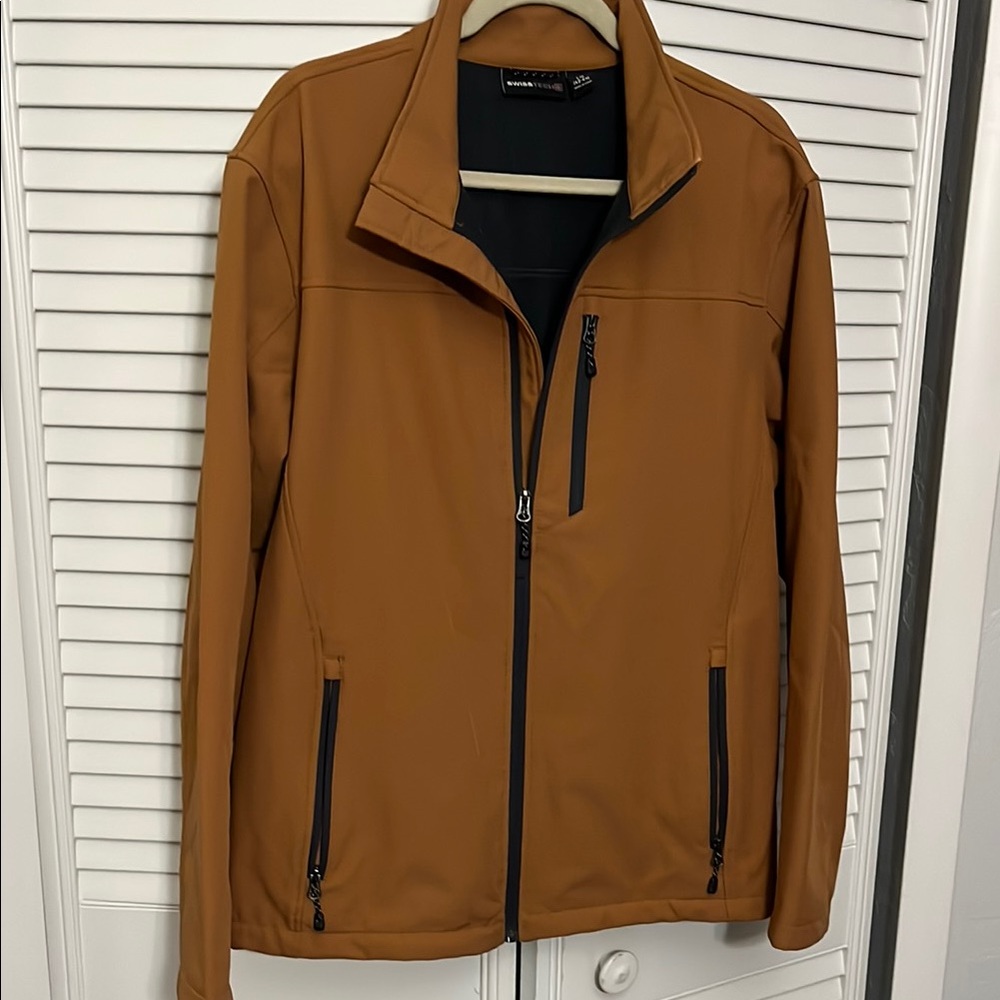 Swiss Tech Men's zip up Jacket w/ zipper pockets SZ L/G 42-44